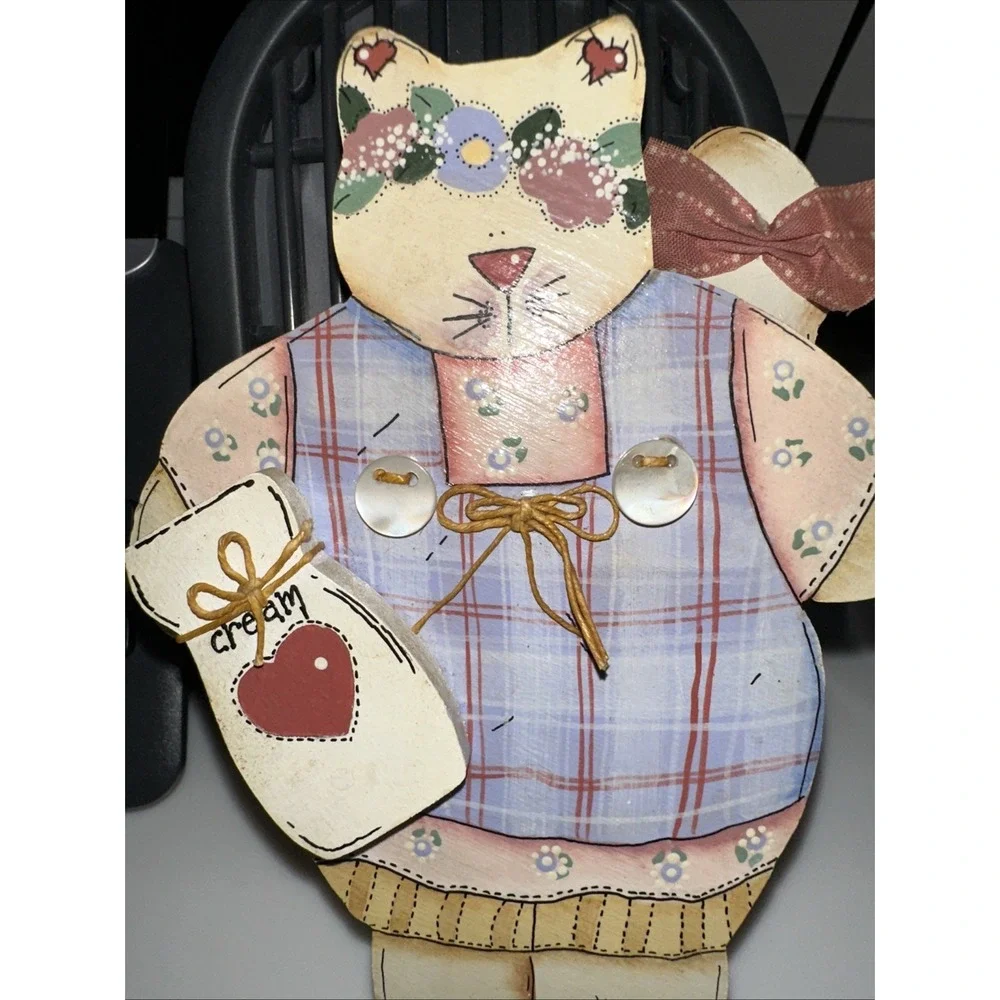 Wooden cat holding cream signed great colors and hand painted 7 x 5